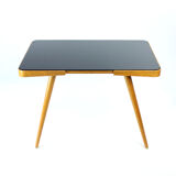 Table basse du milieu du siècle en chêne et verre noir, Tchécoslovaquie des années 1960