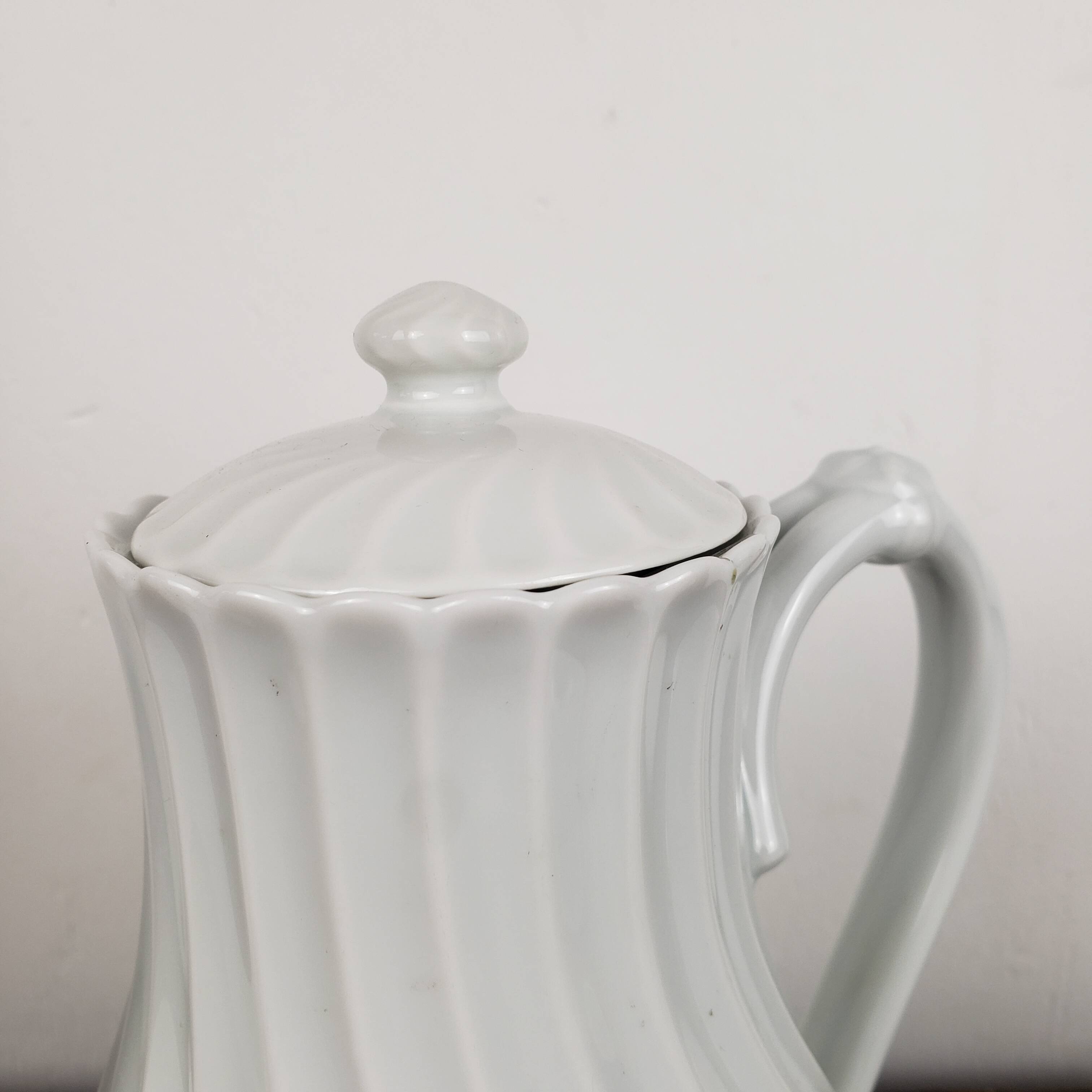 Limoges porcelain tea service, Haviland house, Cote Torse model