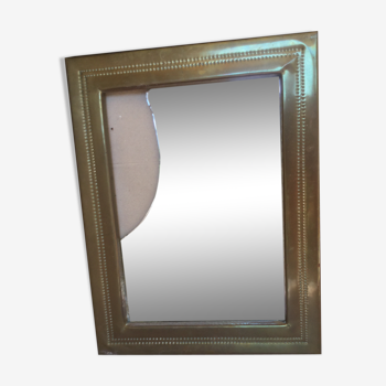 Miroir 50 x 66 cm encadrement de cuivre repercé des années 70