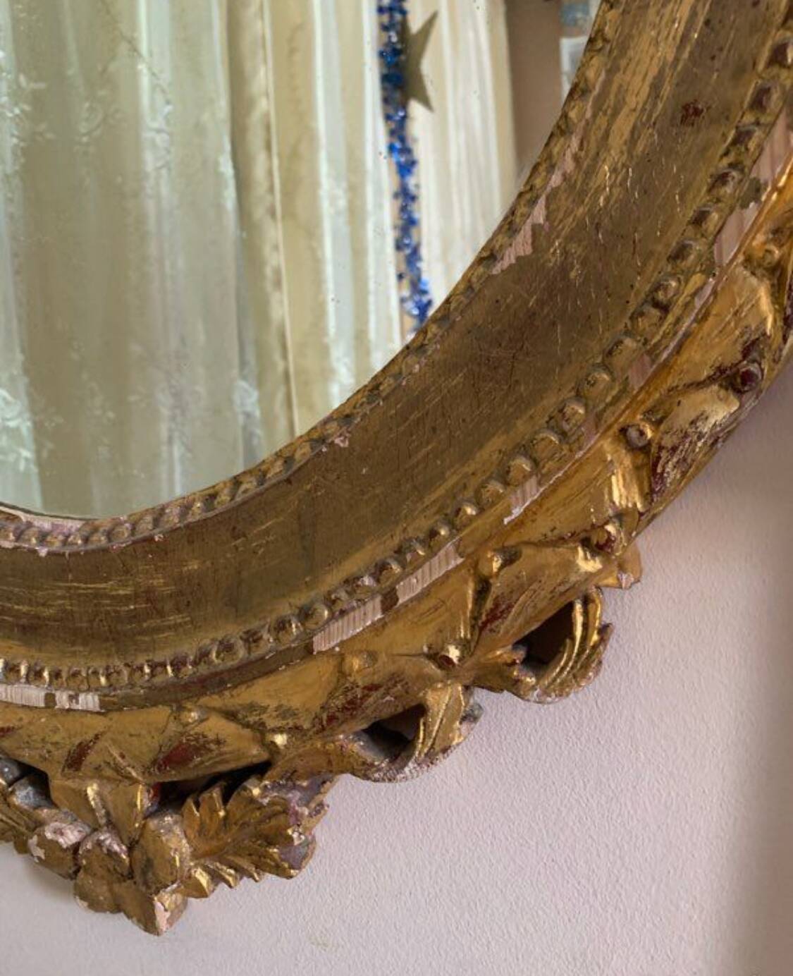 Antique oval mirror with gold leaf – Pediment with bow & floral motifs style