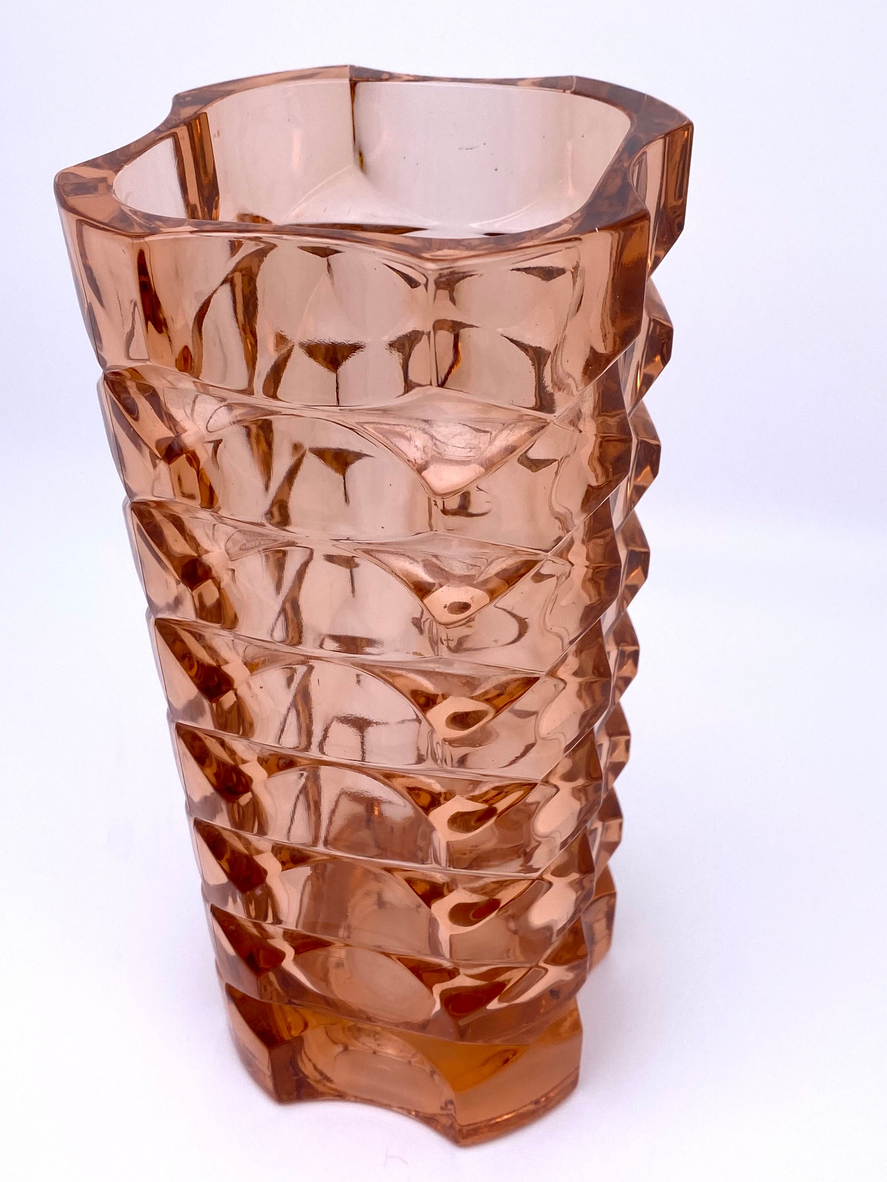 Vase rectangulaire verre rose