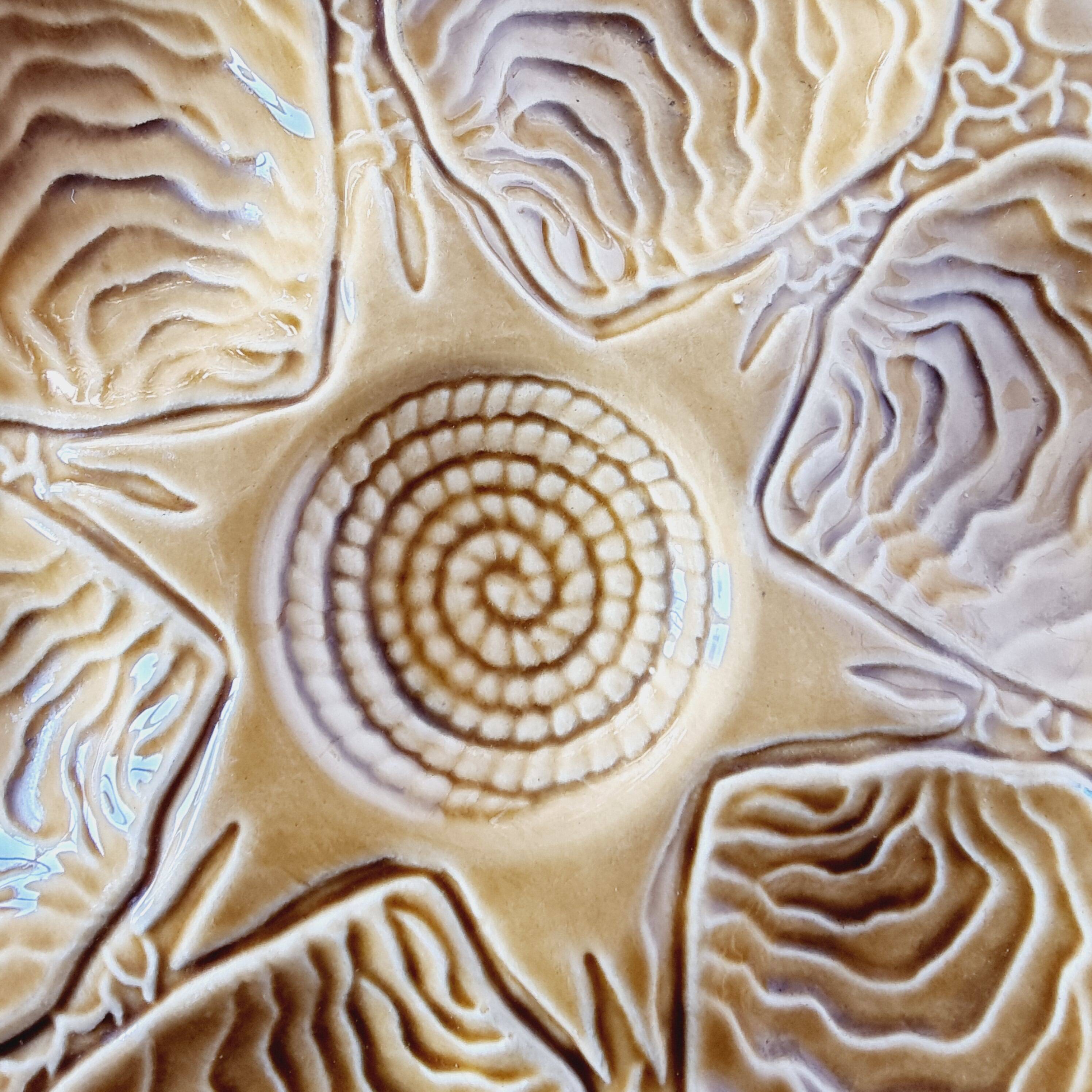 Vintage Oyster Dish, Boch, Art Nouveau 1920 Vintage Oyster Dish, Boch, Art Nouveau, Color Sa