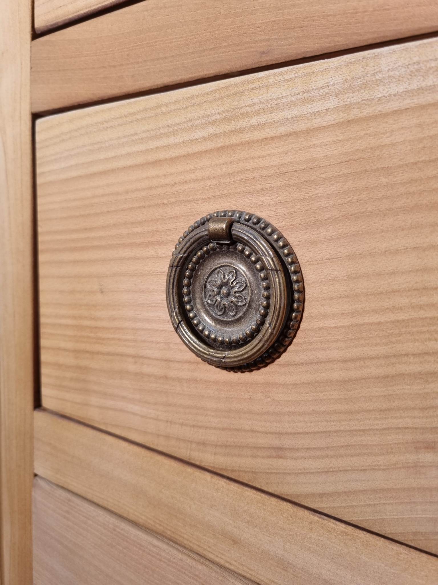 Commode en merisier aerogommée