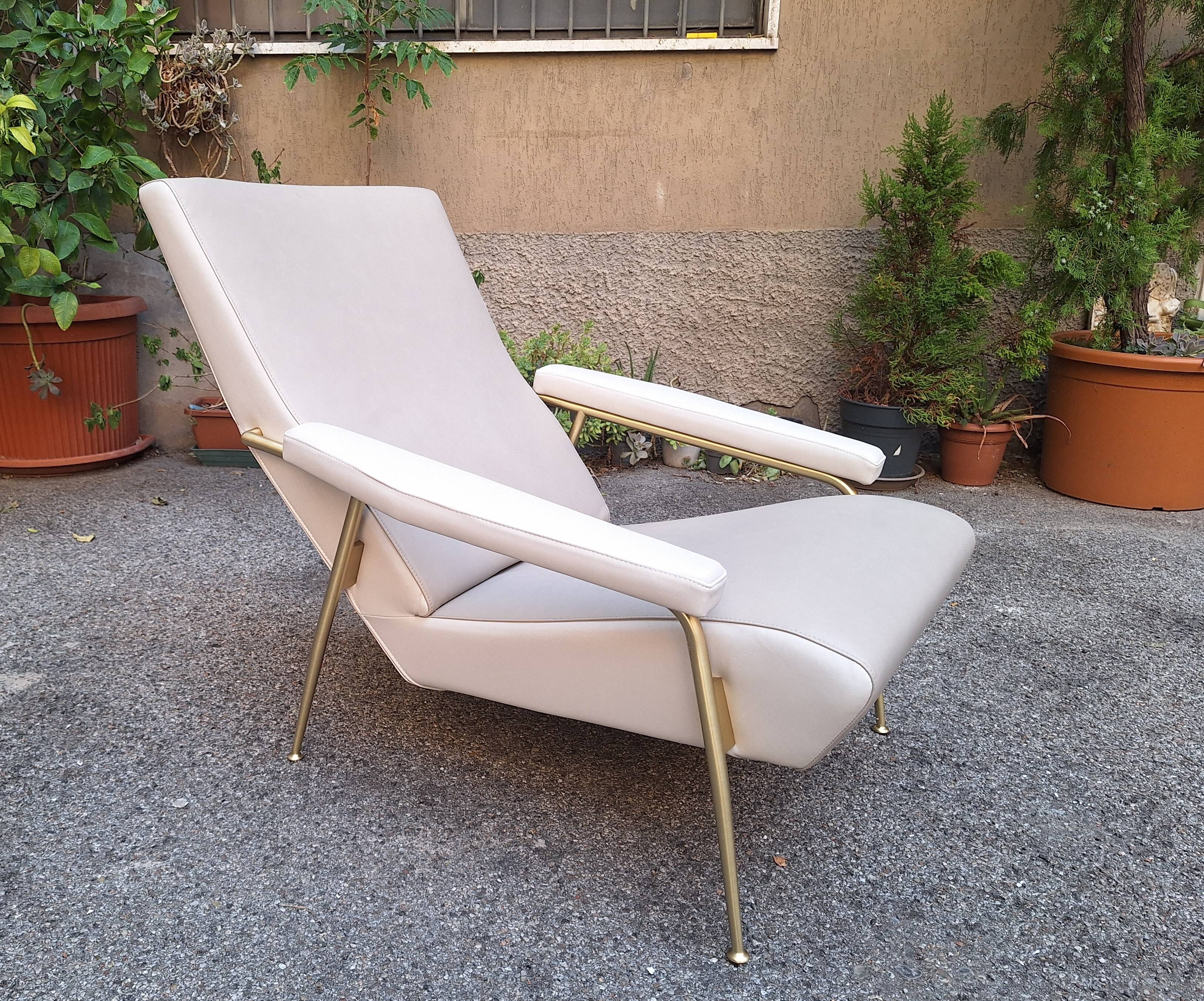 poltrona D.153.1 deza distex en cuir gio ponti pour molteni