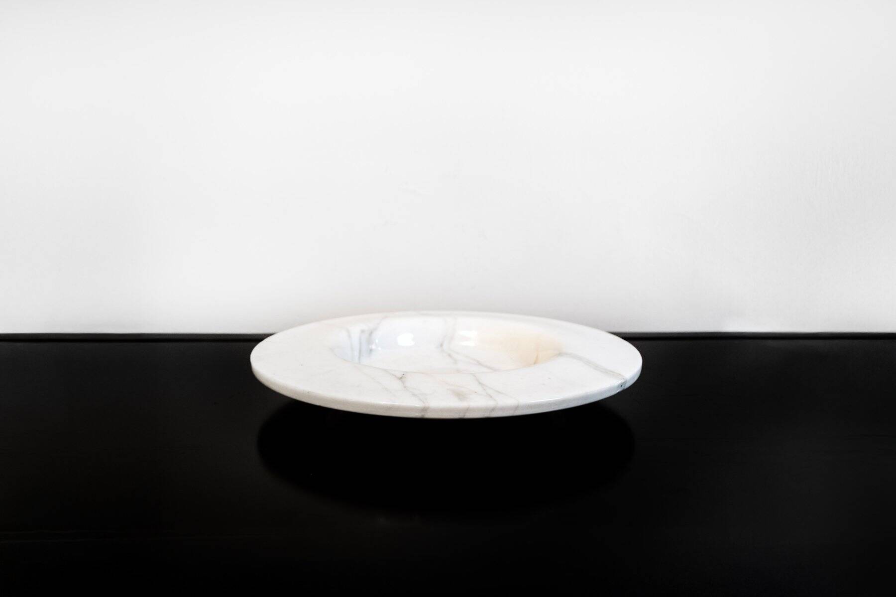 Centre de table en marbre blanc de Carrare par Sergio Asti pour Up&Up, Italie, années 1970