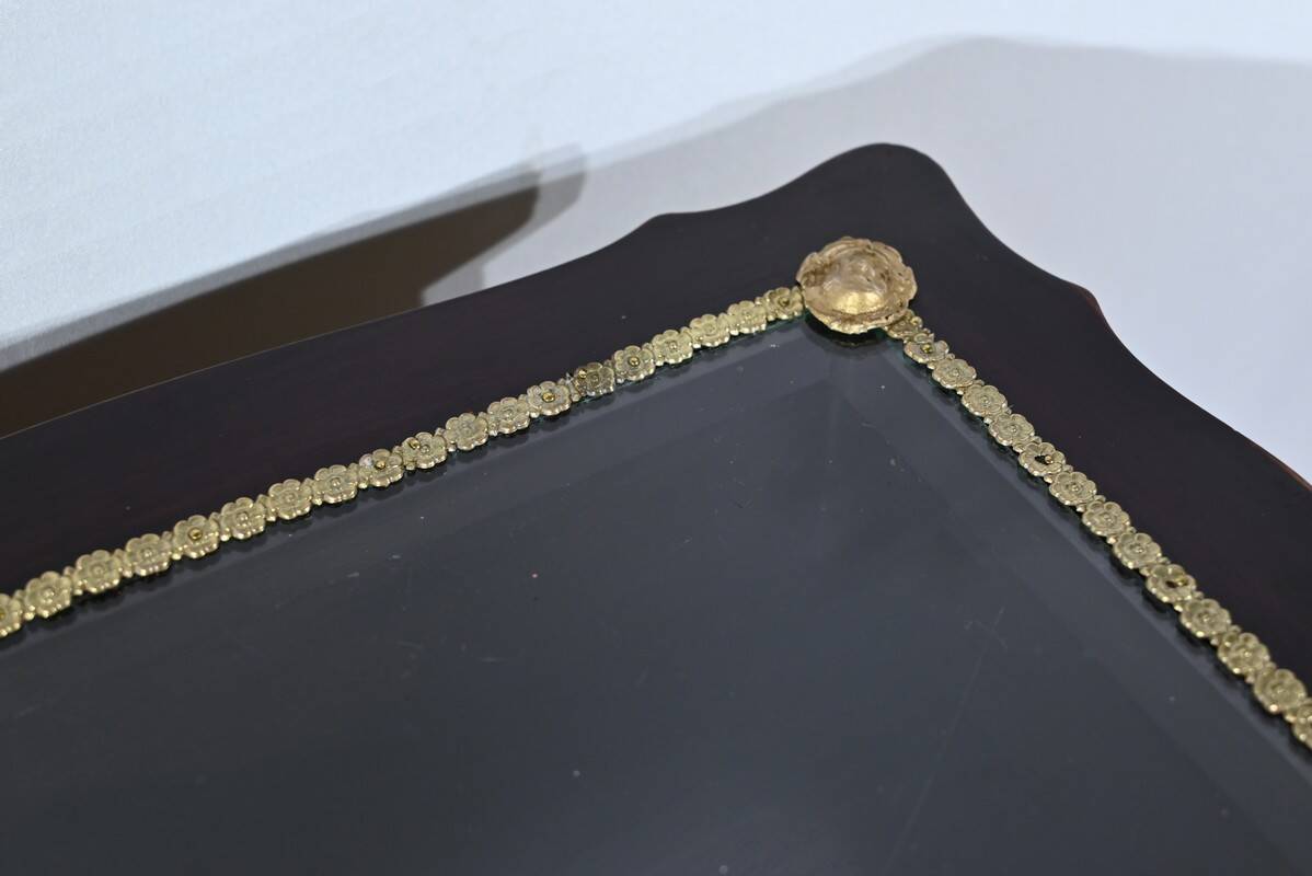 Middle Display Table in Stained Mahogany, Louis XV style, Napoleon III period – Mid-19th century