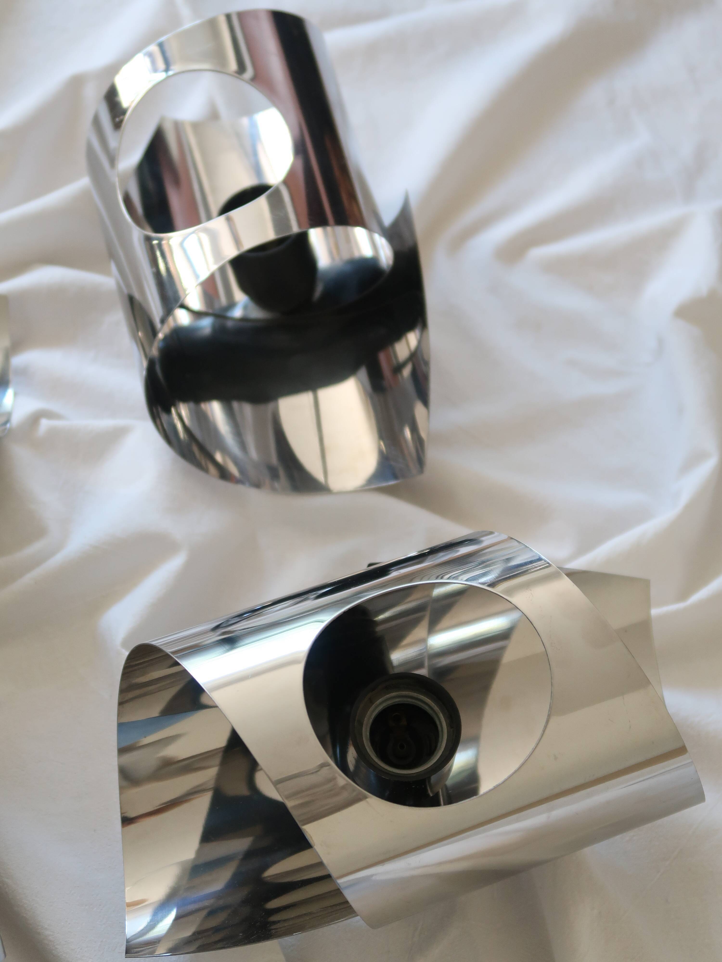 4 wall strips spage age