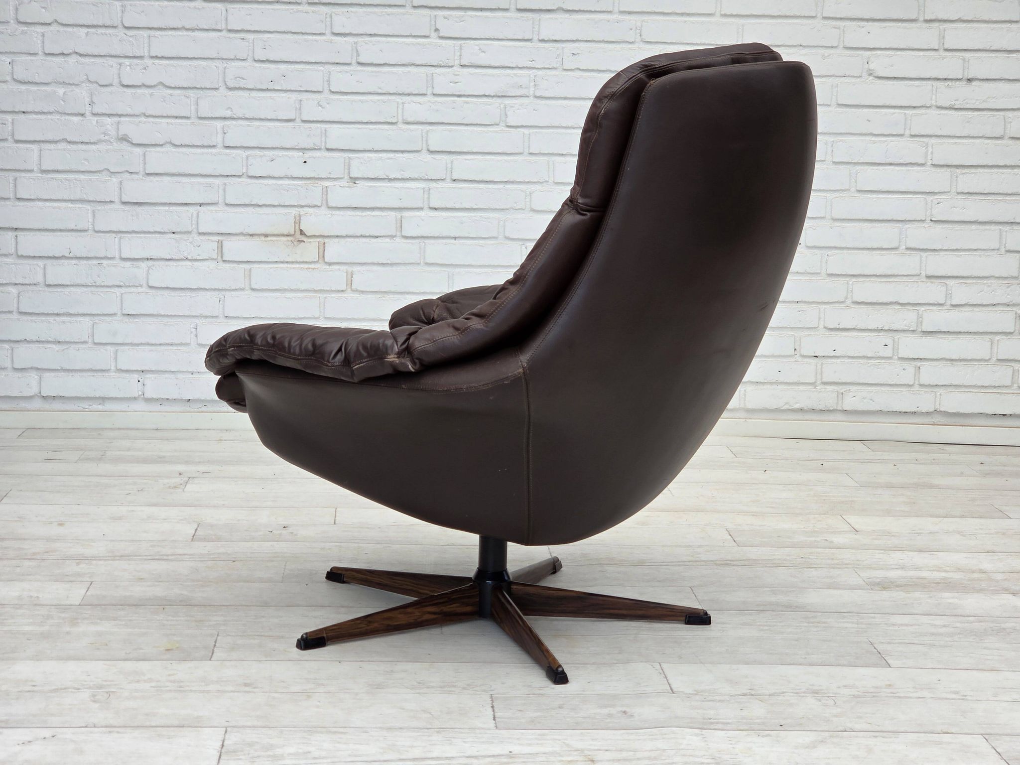 1970s, Danish design by H.W.Klein, swivel chair, for Bramin Møbler.