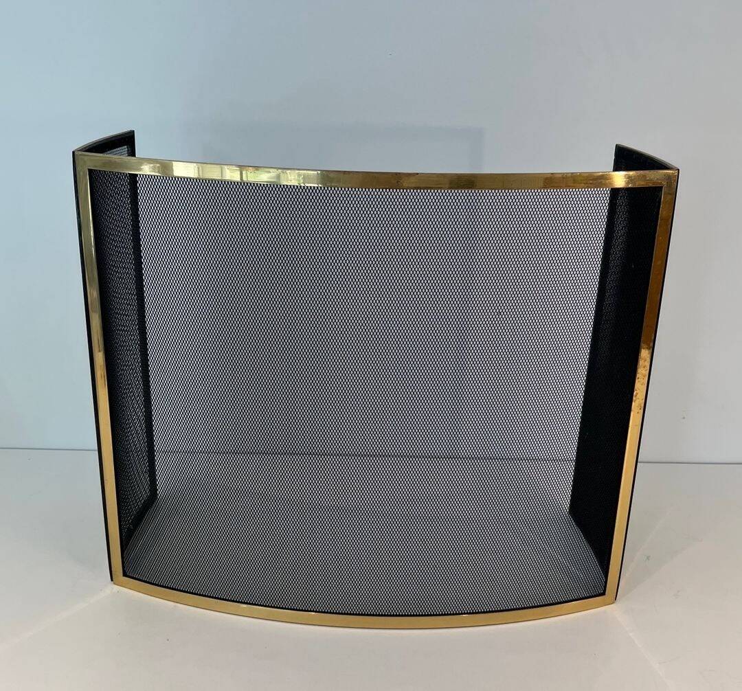 Curved Three-Panel Fire Screen in Polished Brass and Black Grille, in Style of