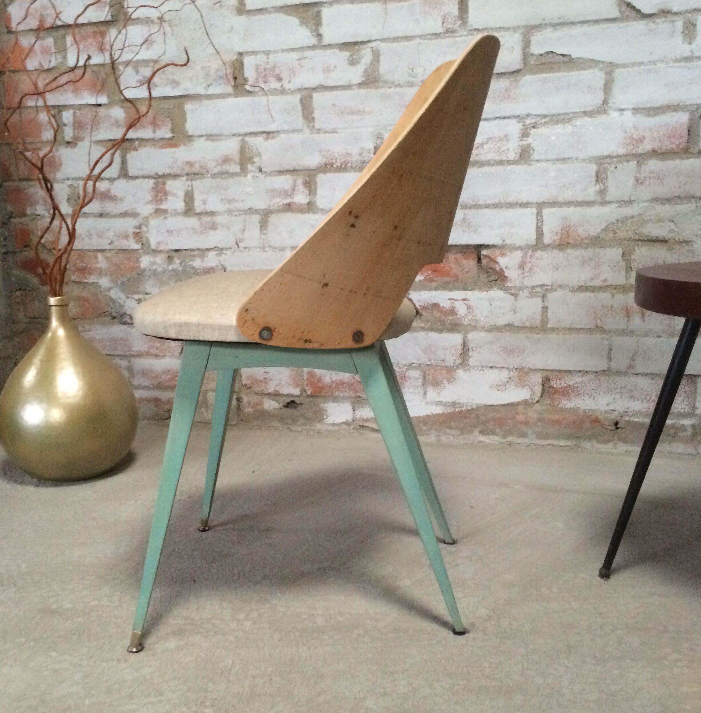 Cocktail chair tonneau