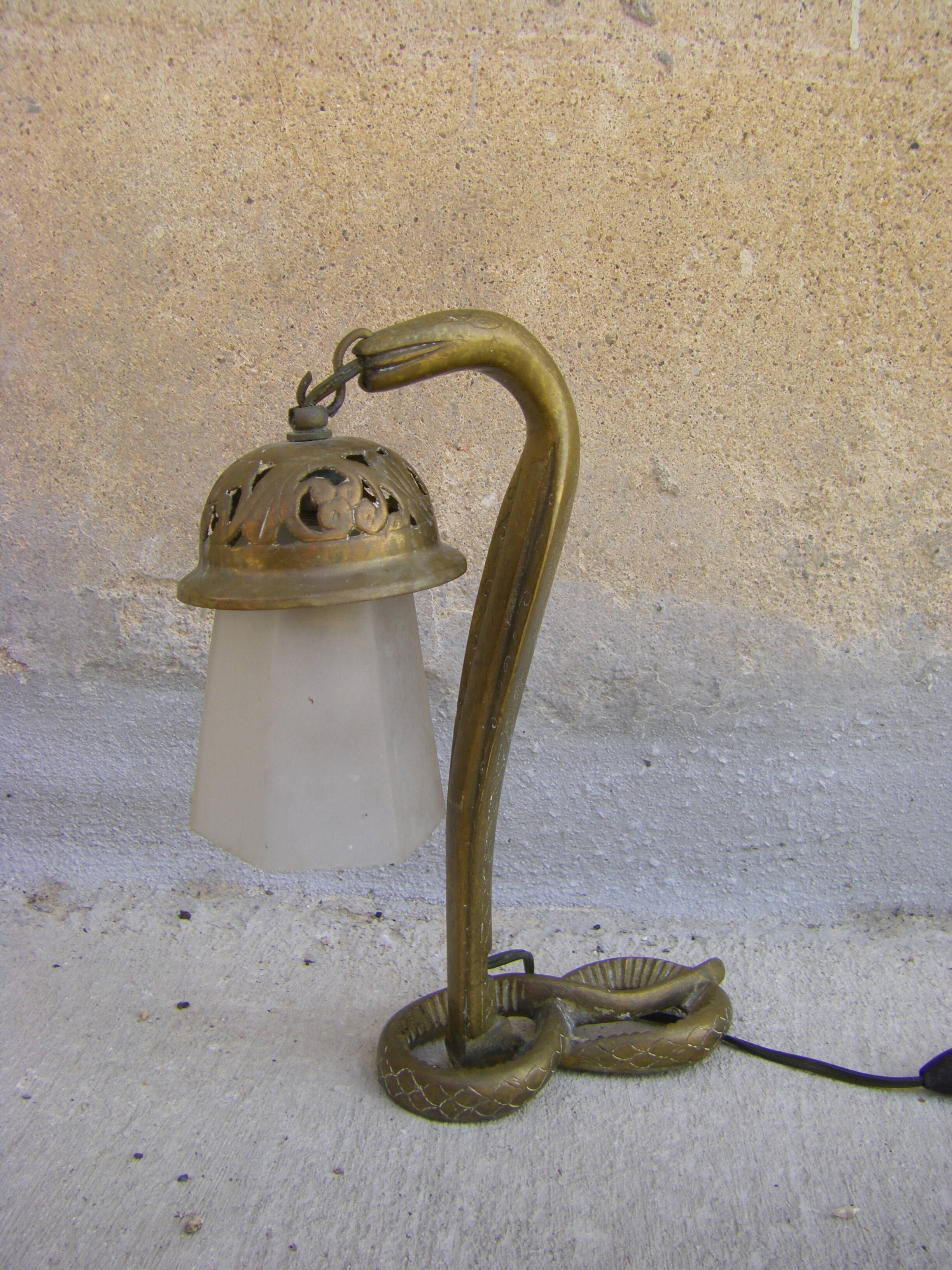 Lampe serpent en bronze orientale