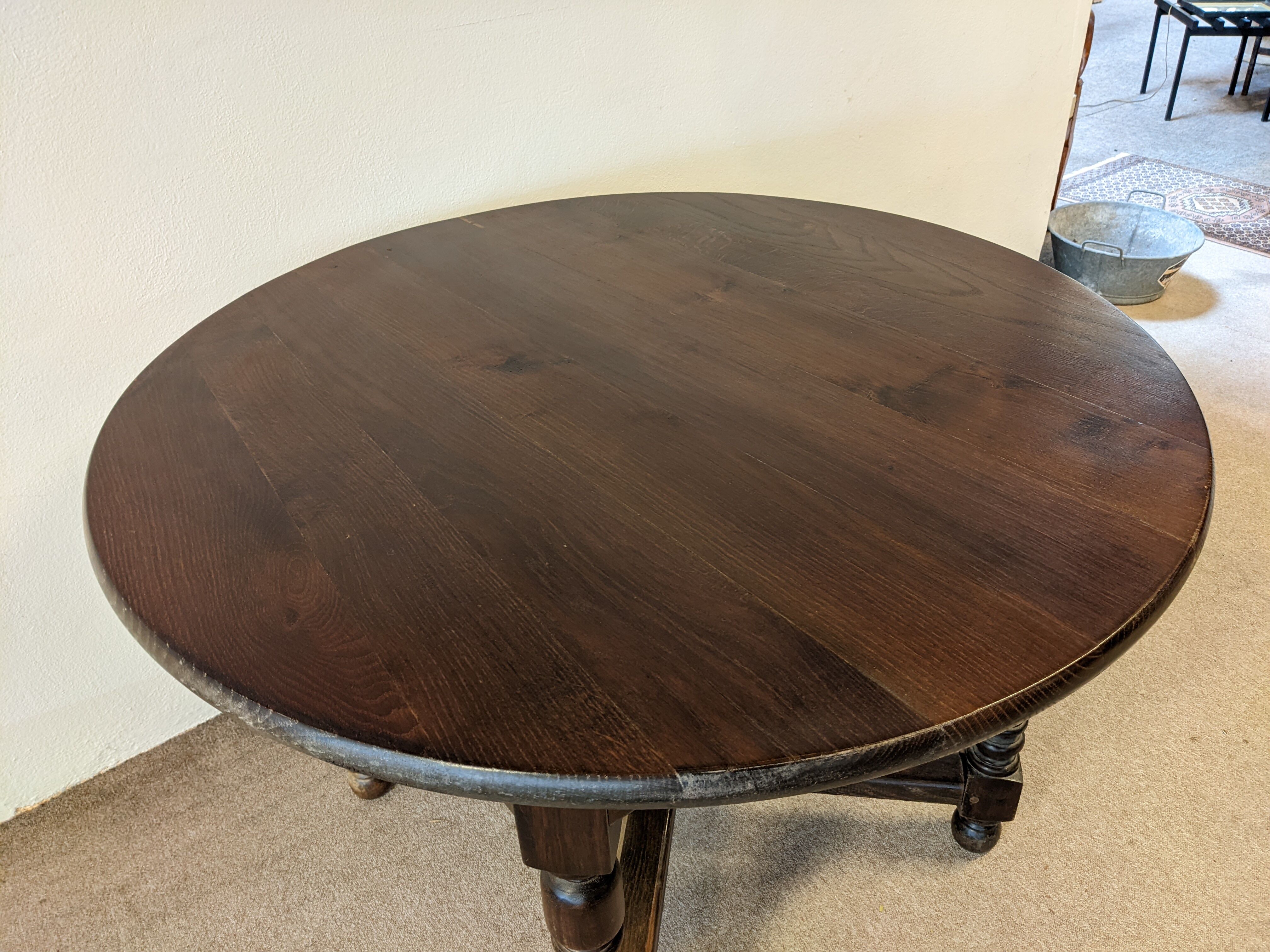 Table ronde en chêne