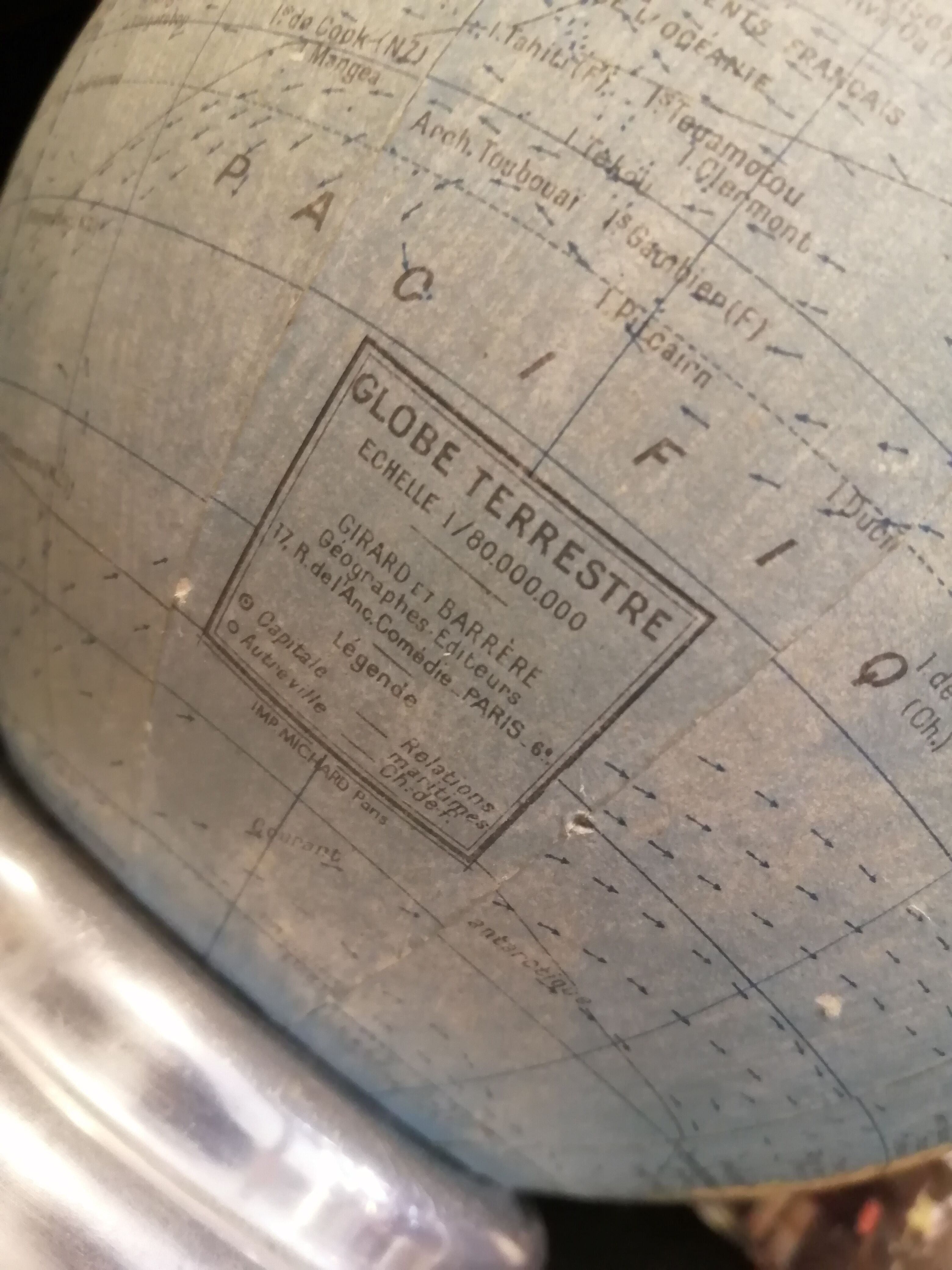 Luminous globe Girard and Barrere