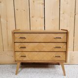 Chest of drawer compass feet