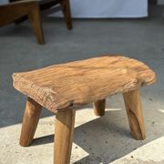 Table d'appoint ou tabouret en teck blond quadripode H:30 L43 l27