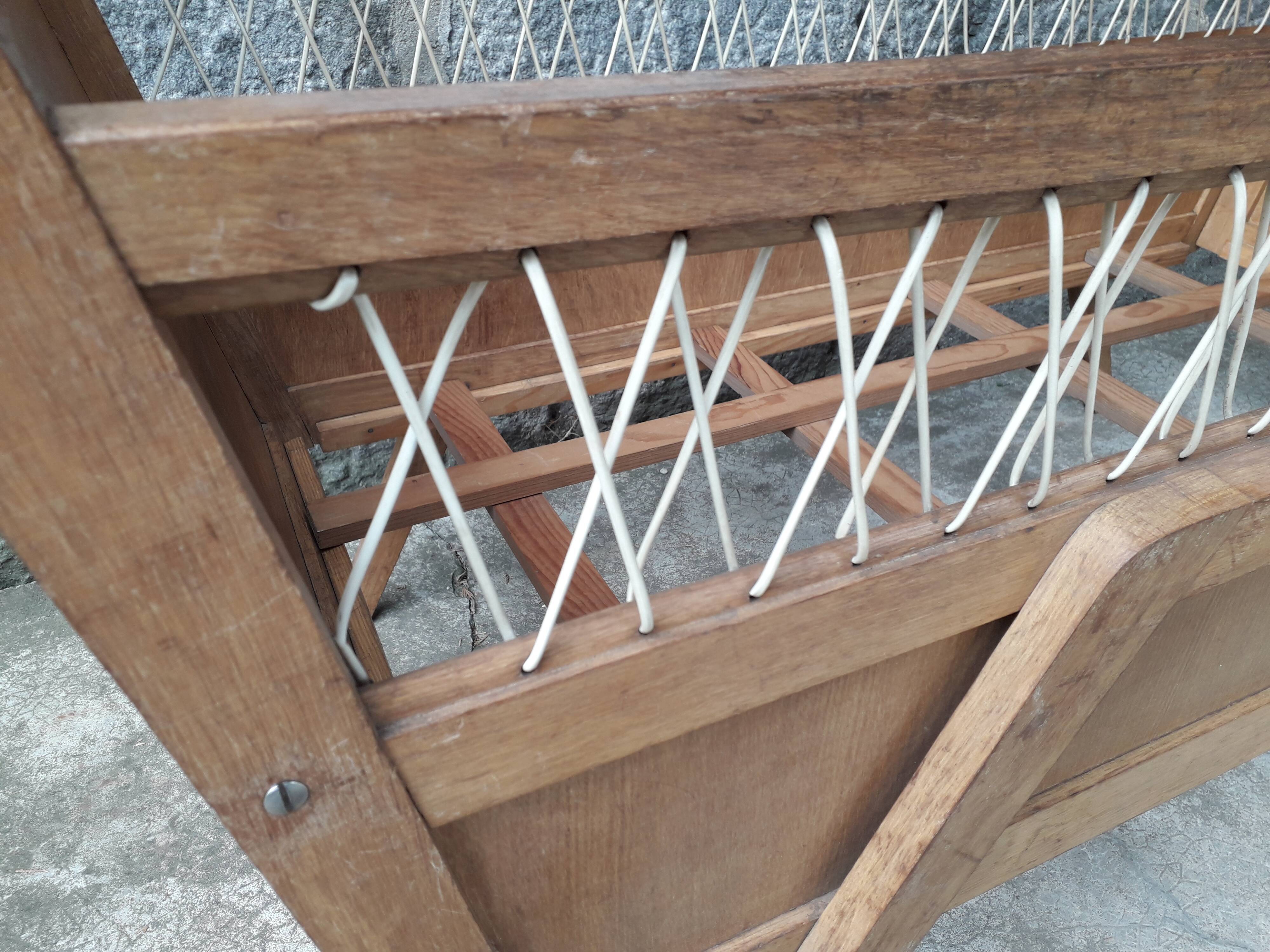 Child bed, compass feet, 50s