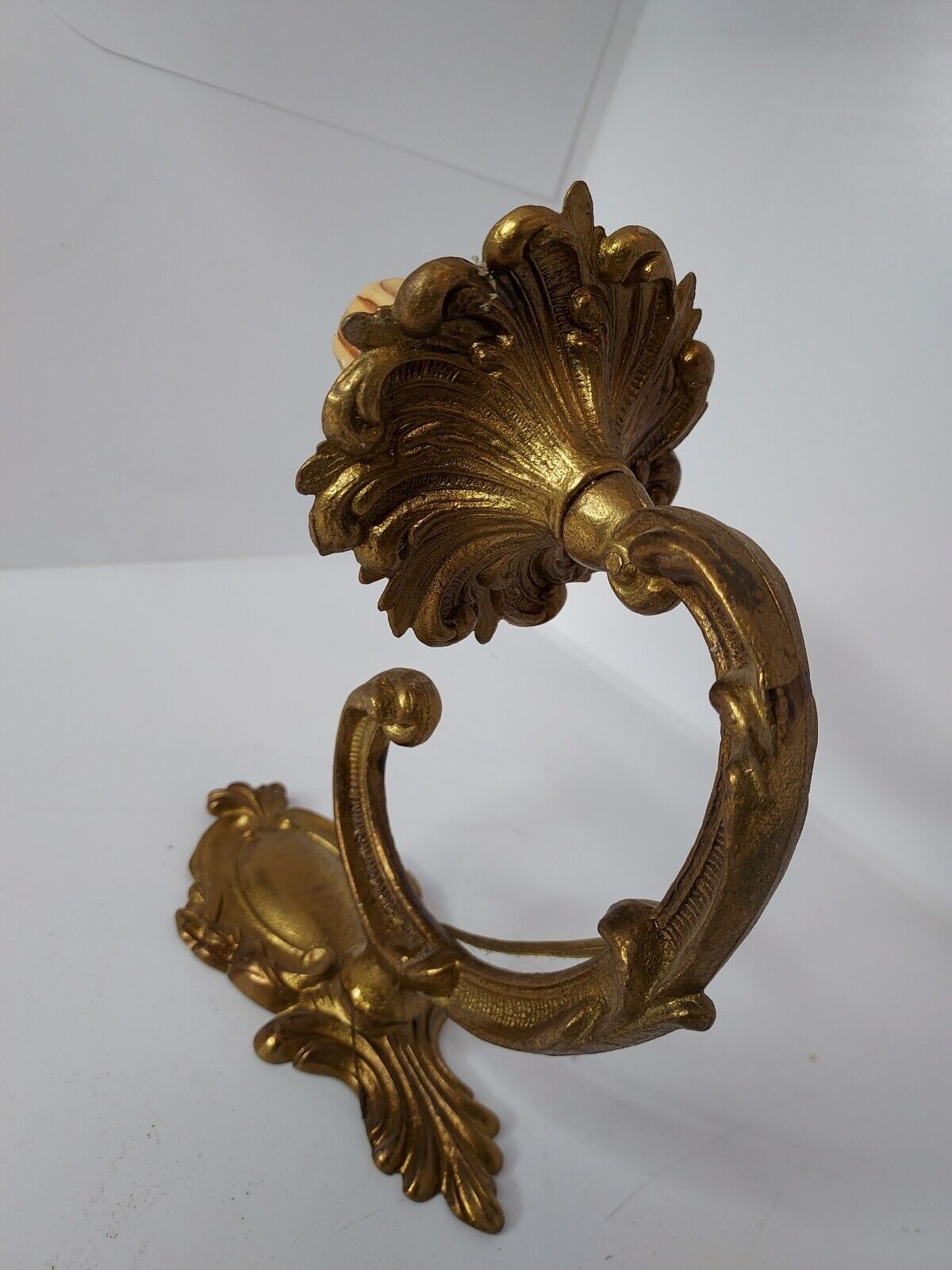 Bronze wall lamp
