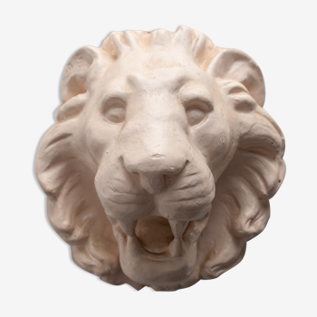 Tête de lion en plâtre peint