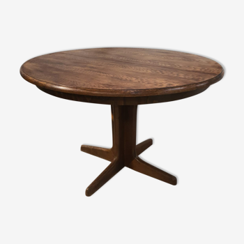 Baumann extendable round table in oak by casala