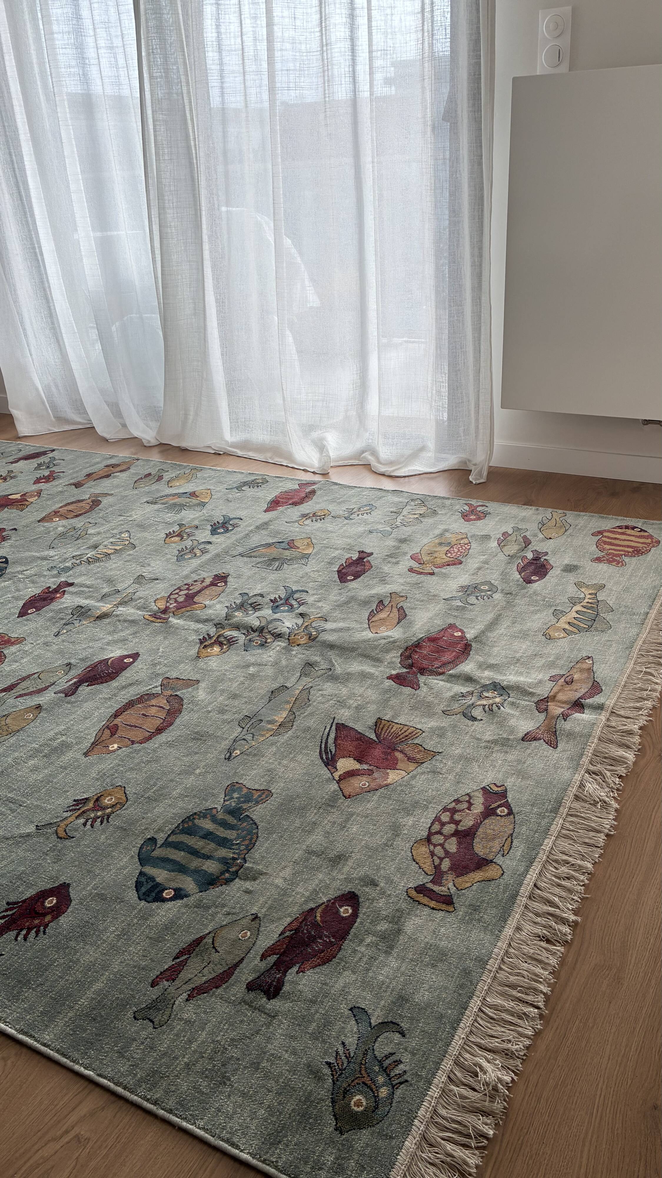Oriental rug 200 x 300 cm - fish pattern