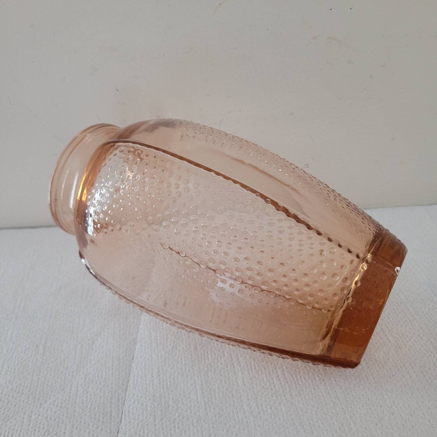 "opalescent hobnail peach-pink vase"