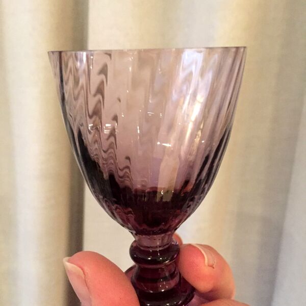 Suite de 12 verres a porto ou vin cuit violet cristal d'hartzwiller