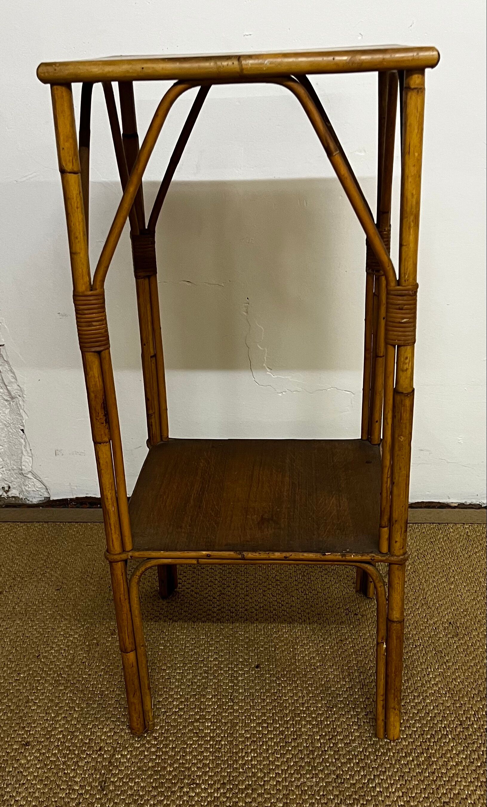 Rattan and bamboo selette