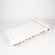 Barcelona daybed by Ludwig Mies van der Rohe fro Knoll, 1980s