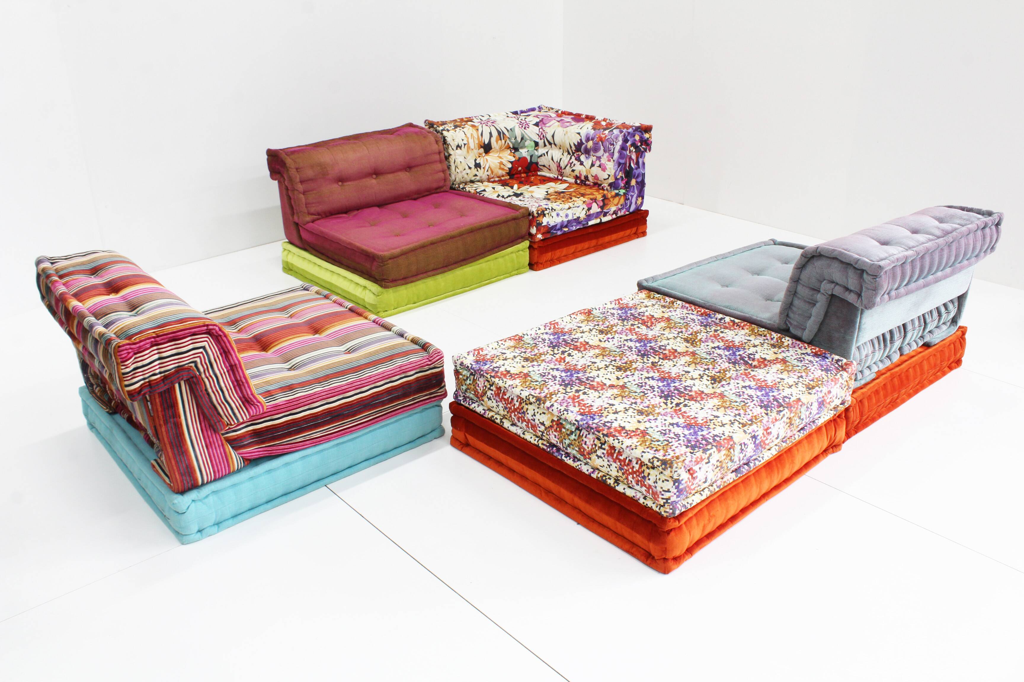 Roche Bobois Mah Jong sofa Missoni fabric design by Hans Hopfer , set of 14