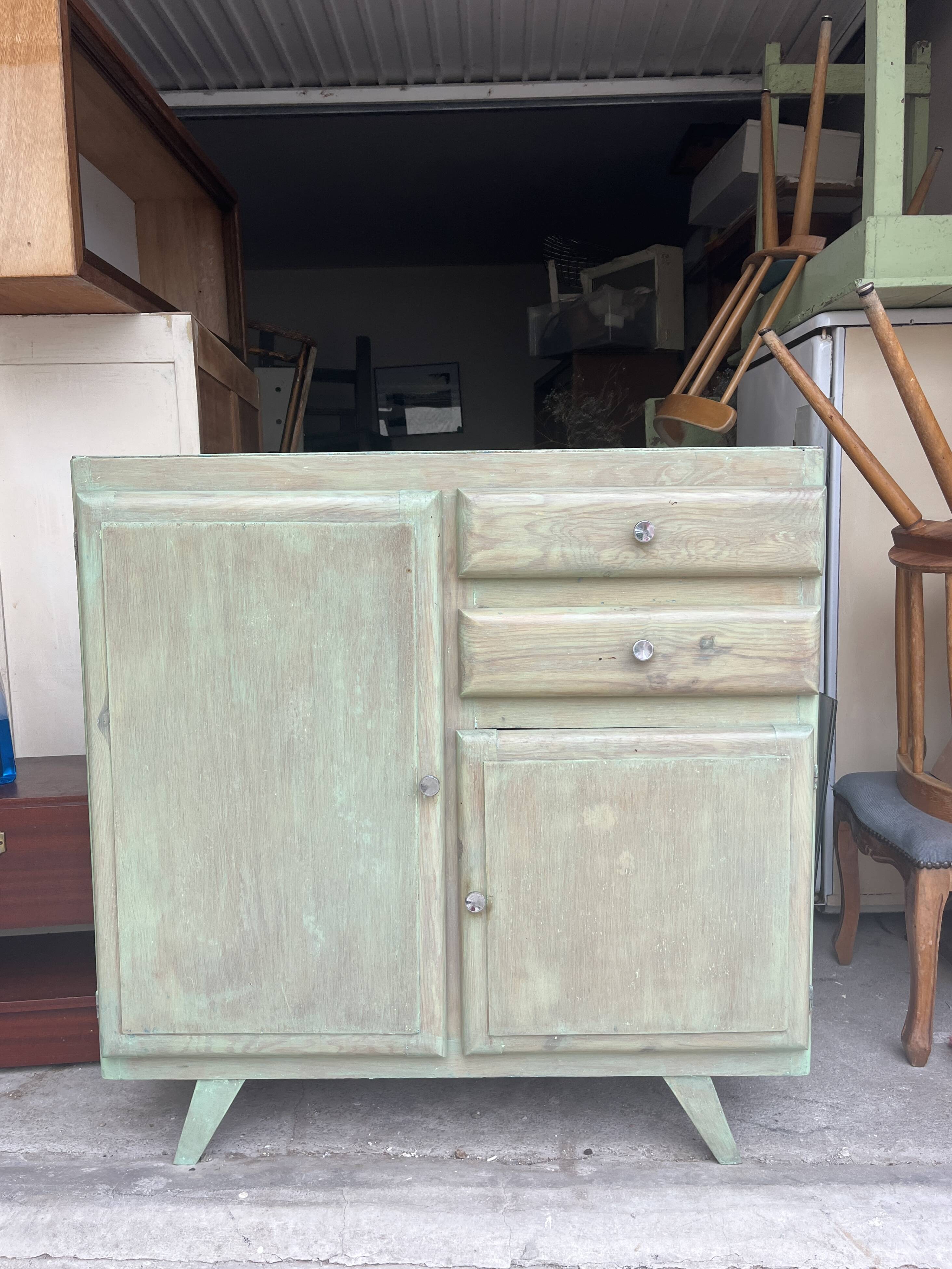 Compass leg sideboard