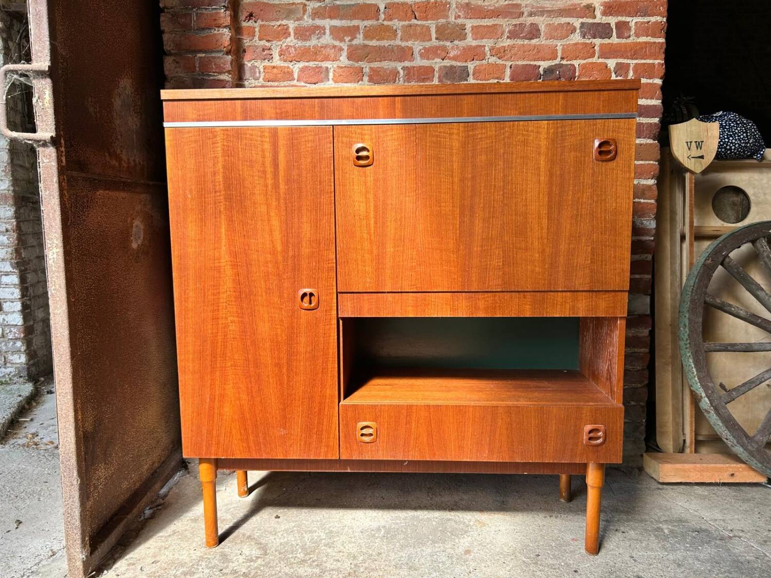 Scandinavian Secretary