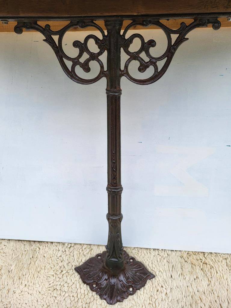 Cast iron foot console 1900 Art Nouveau