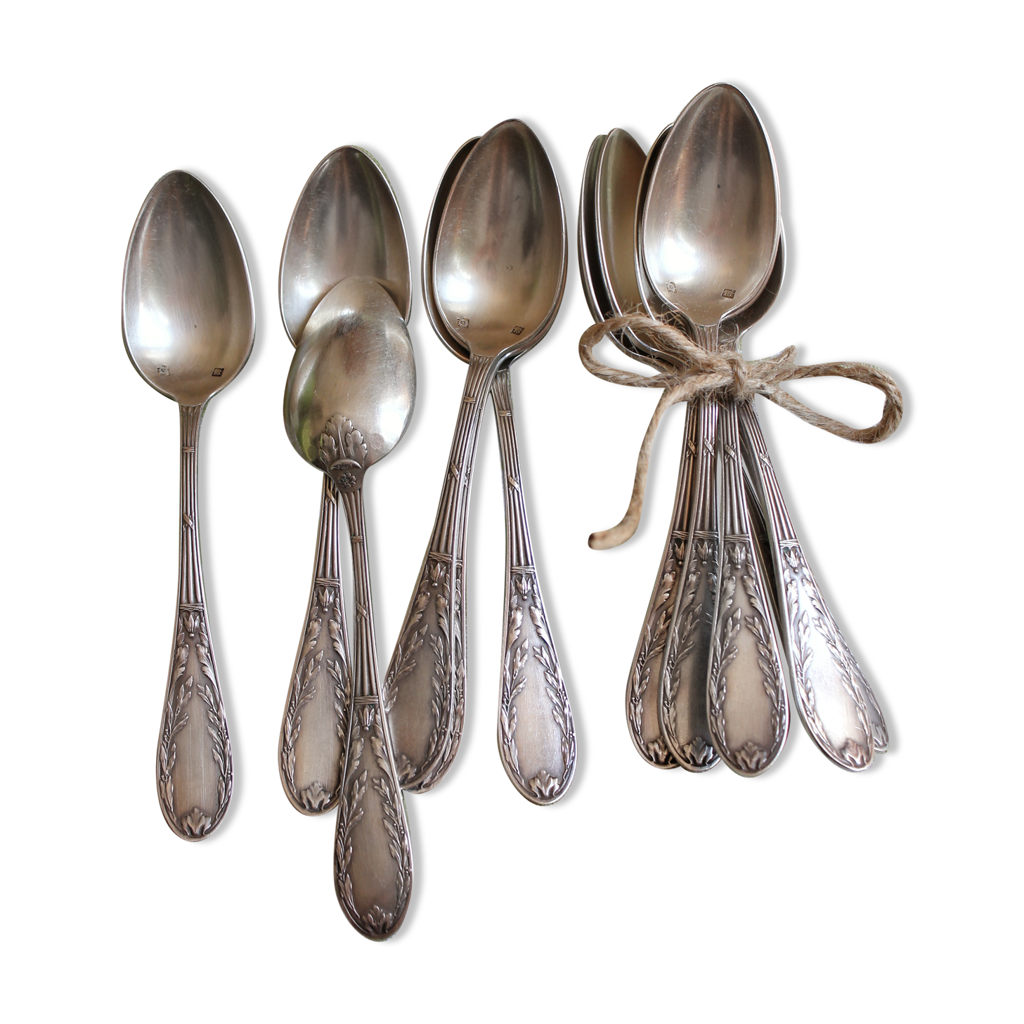 Box of 12 small spoons in vintage silver metal
