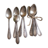 Box of 12 small spoons in vintage silver metal