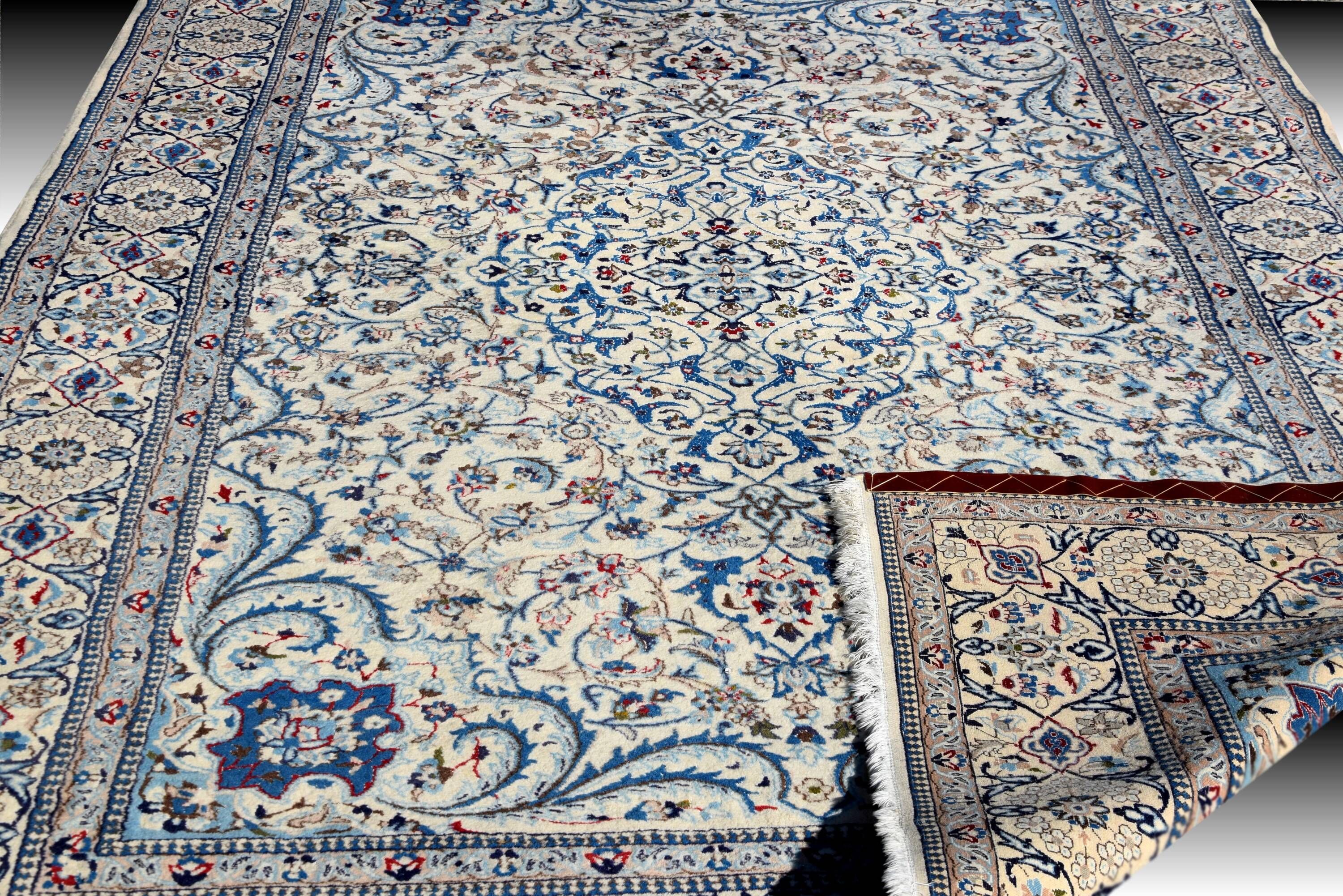 Persian Iran Nain Wool and Silk Oriental Rug: 3.10 X 2.08 Meters
