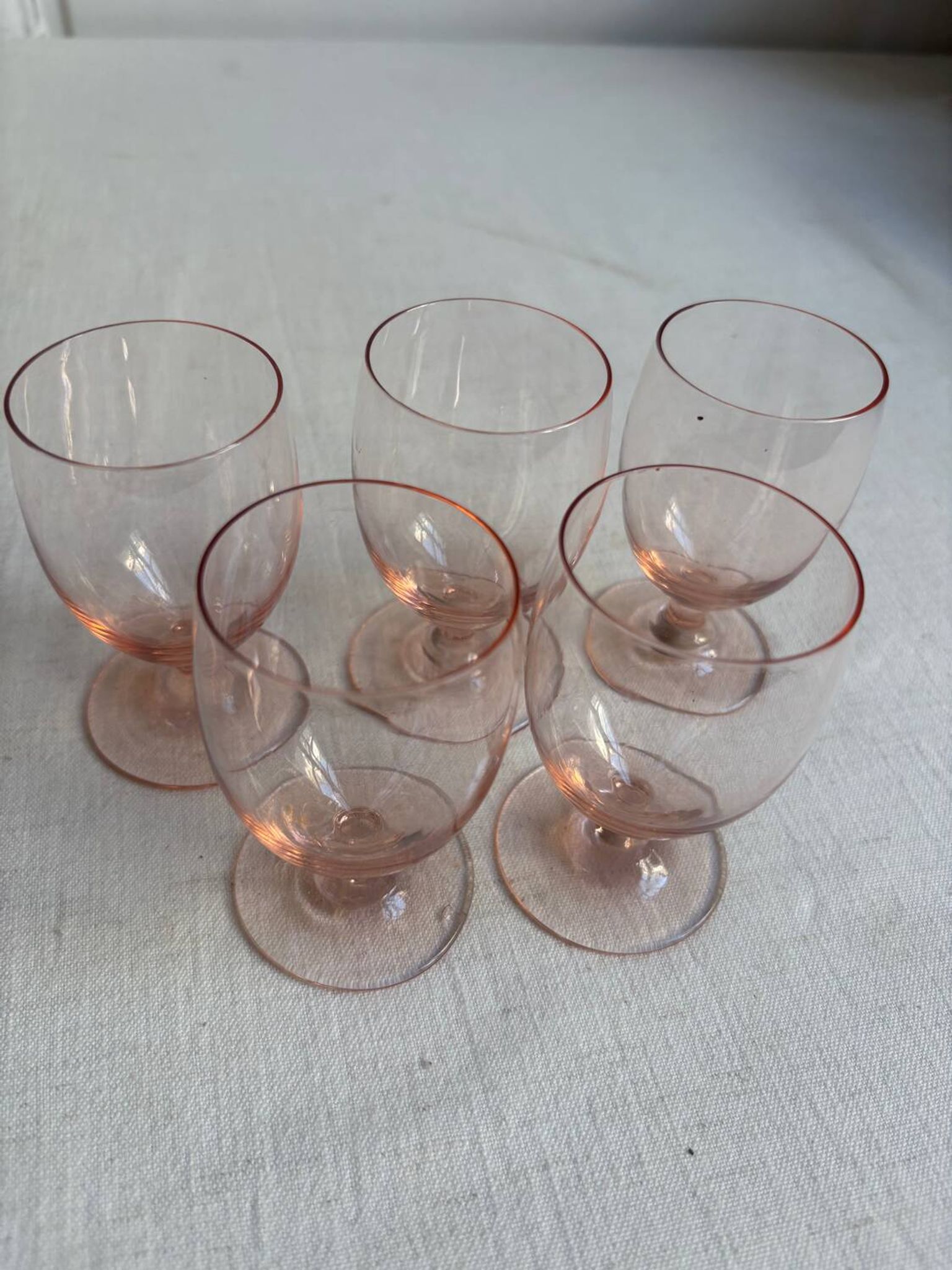 Set of 5 small pink crystal stemmed glasses