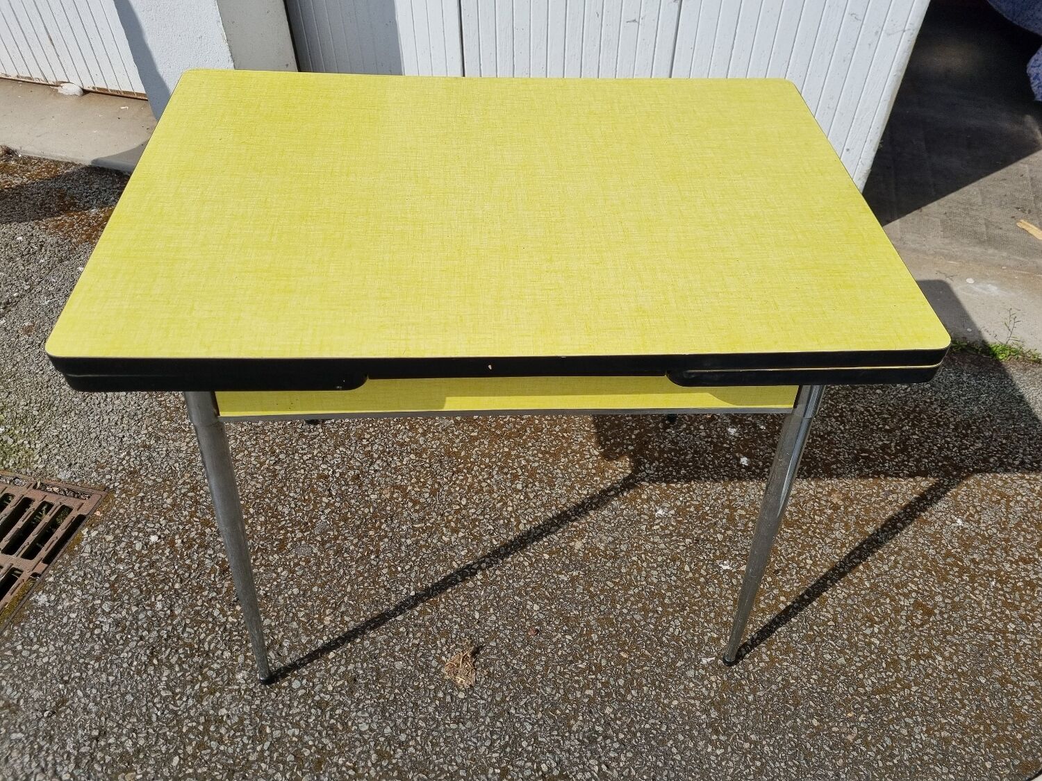 Yellow formica table and 2 extensions 1965
