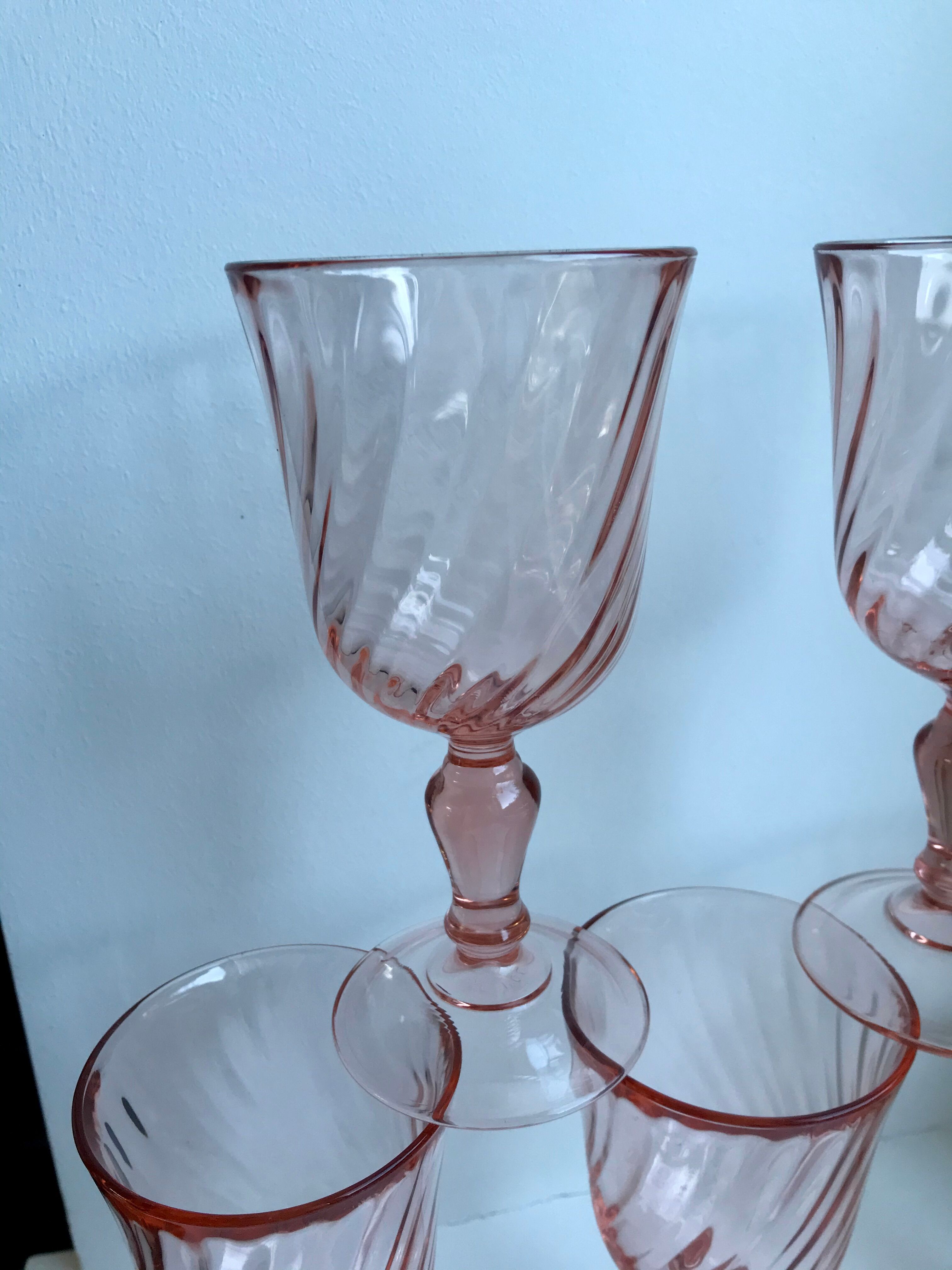 Set of 5 pink wine glasses 50s