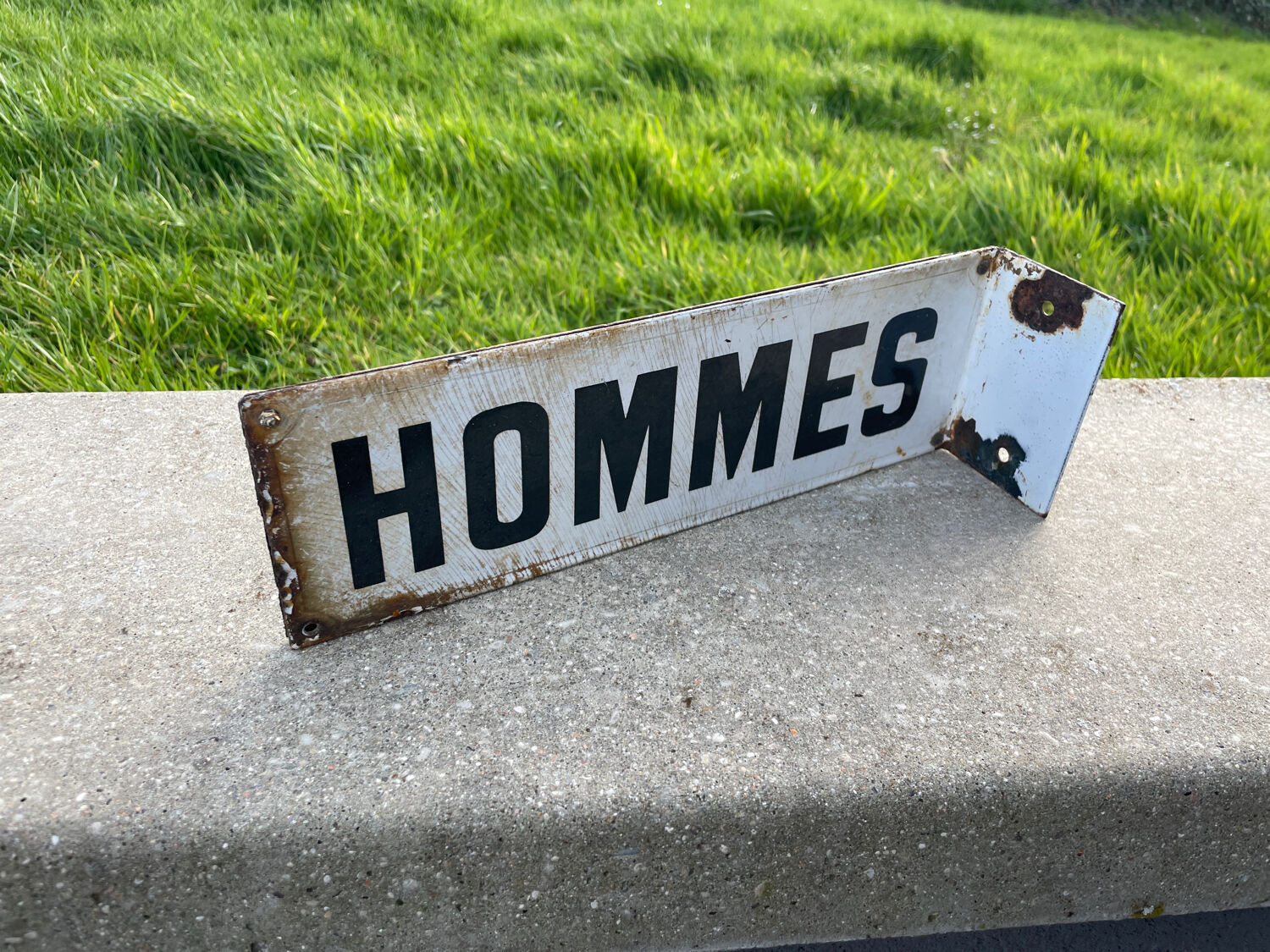 Old double-sided enamelled plate men's toilet stem