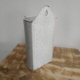 Fountain vintage metal enamelled