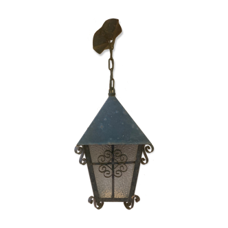 Outdoor lantern