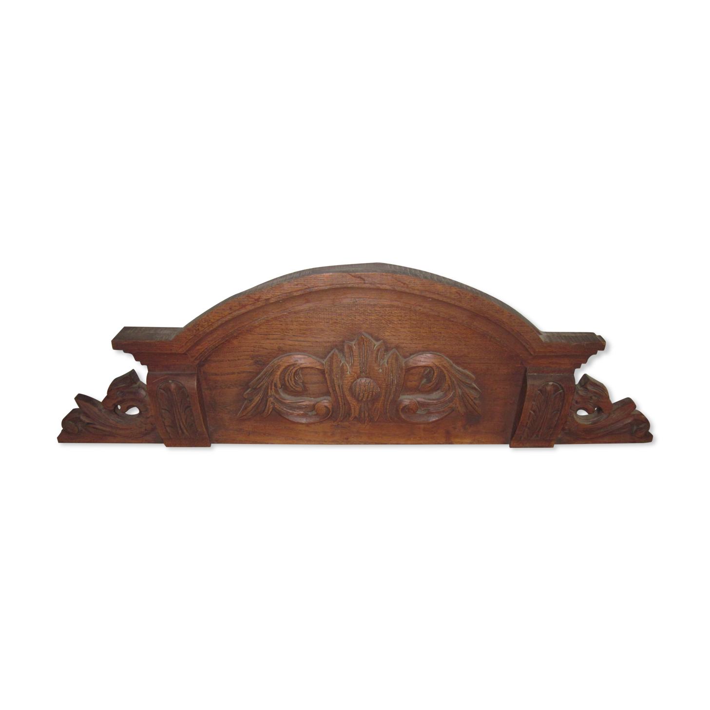 Old pediment in chene
