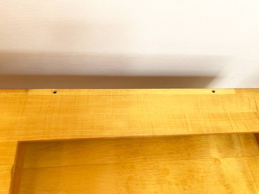 Coiffeuse basse vintage en bois blond – meuble moderniste années 50/60
