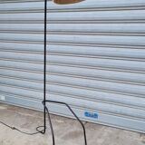 Tripod floor lamp
