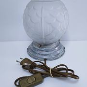 Lampe art déco boule verre pressé moulé
