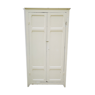 Ancienne armoire parisienne