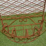 Iron wall planter