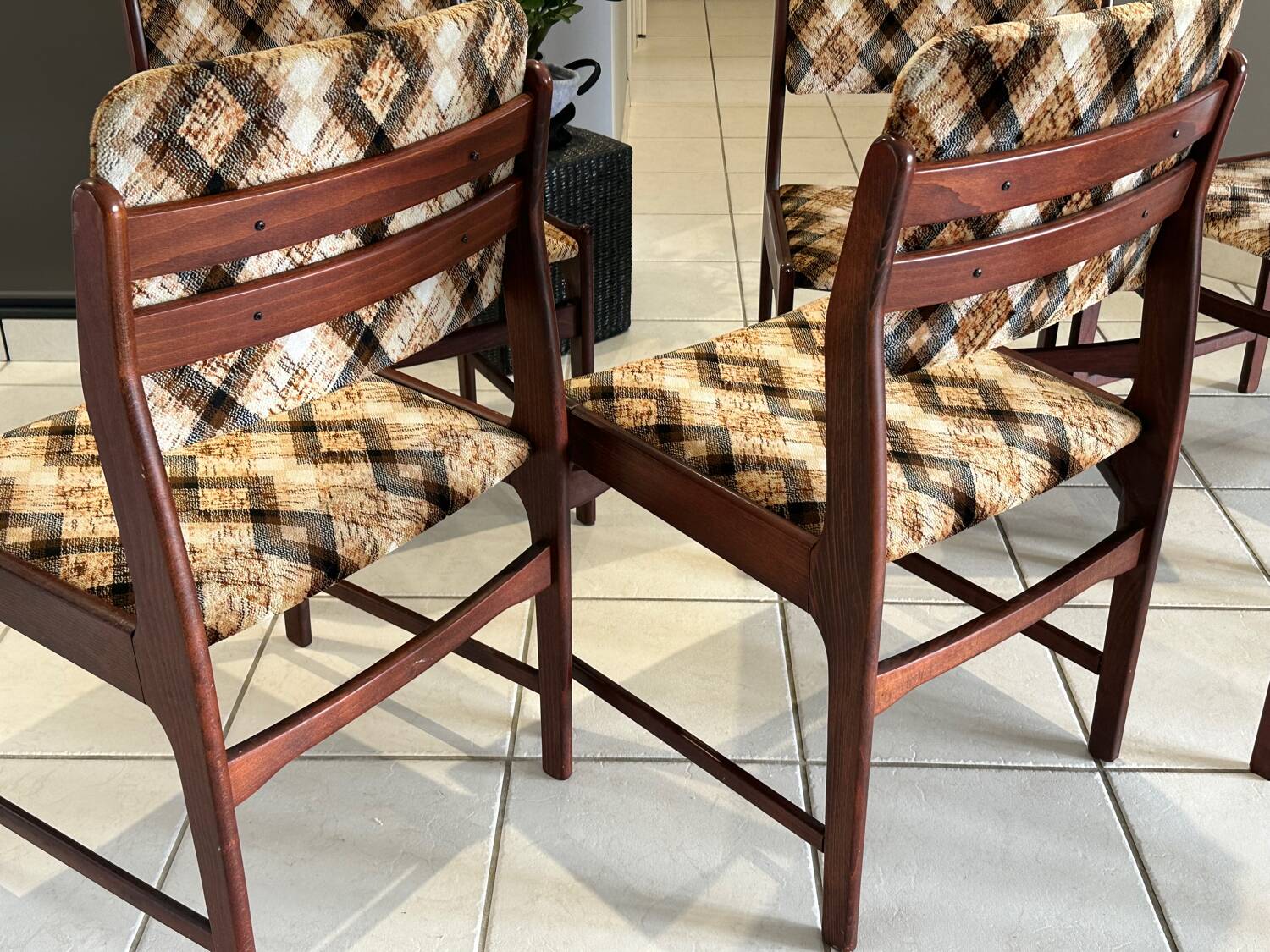 Set of 6 vintage Scandinavian chairs from the 1970s