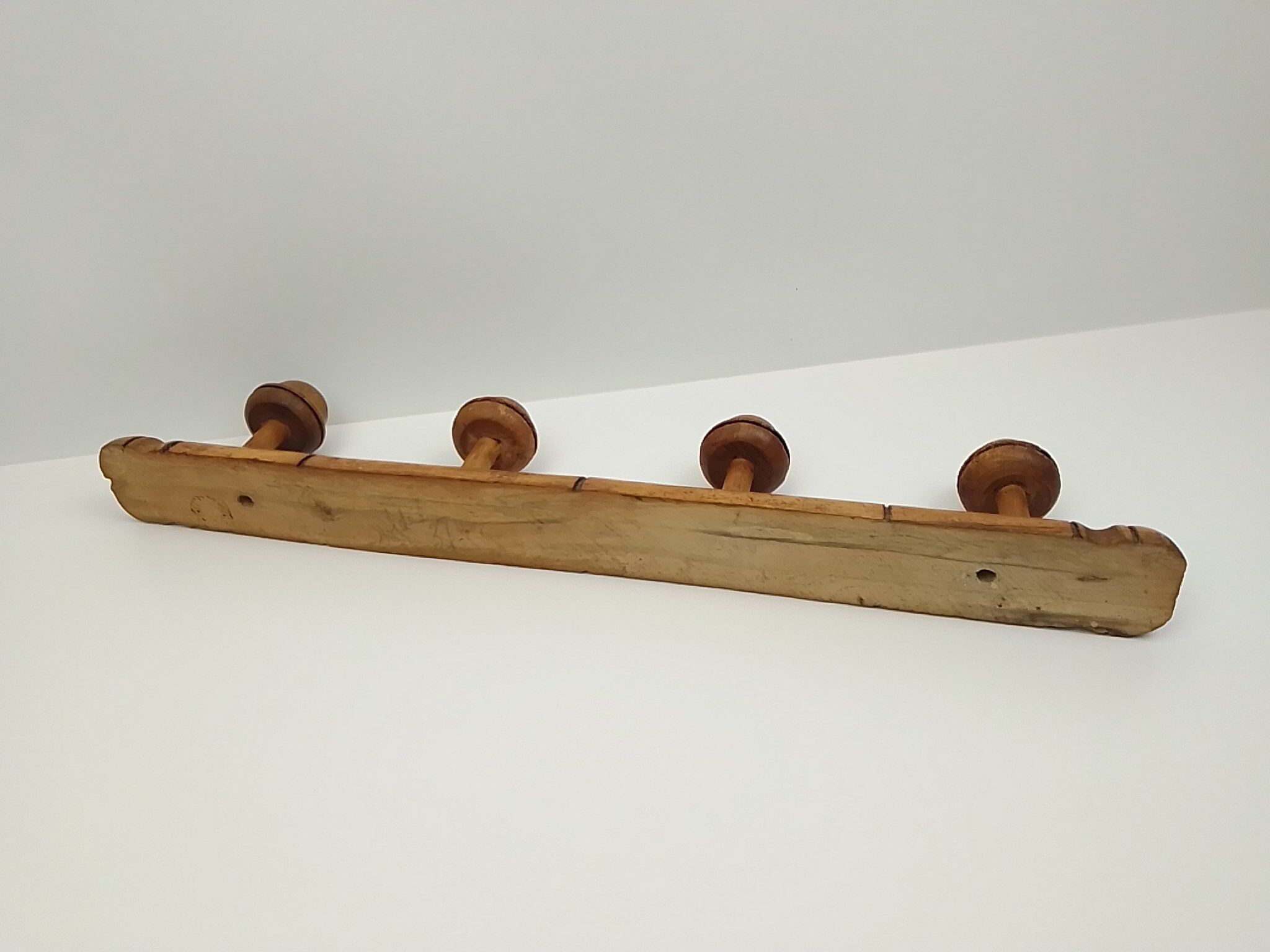 Wall hook 4 wooden hooks 51.5 cm