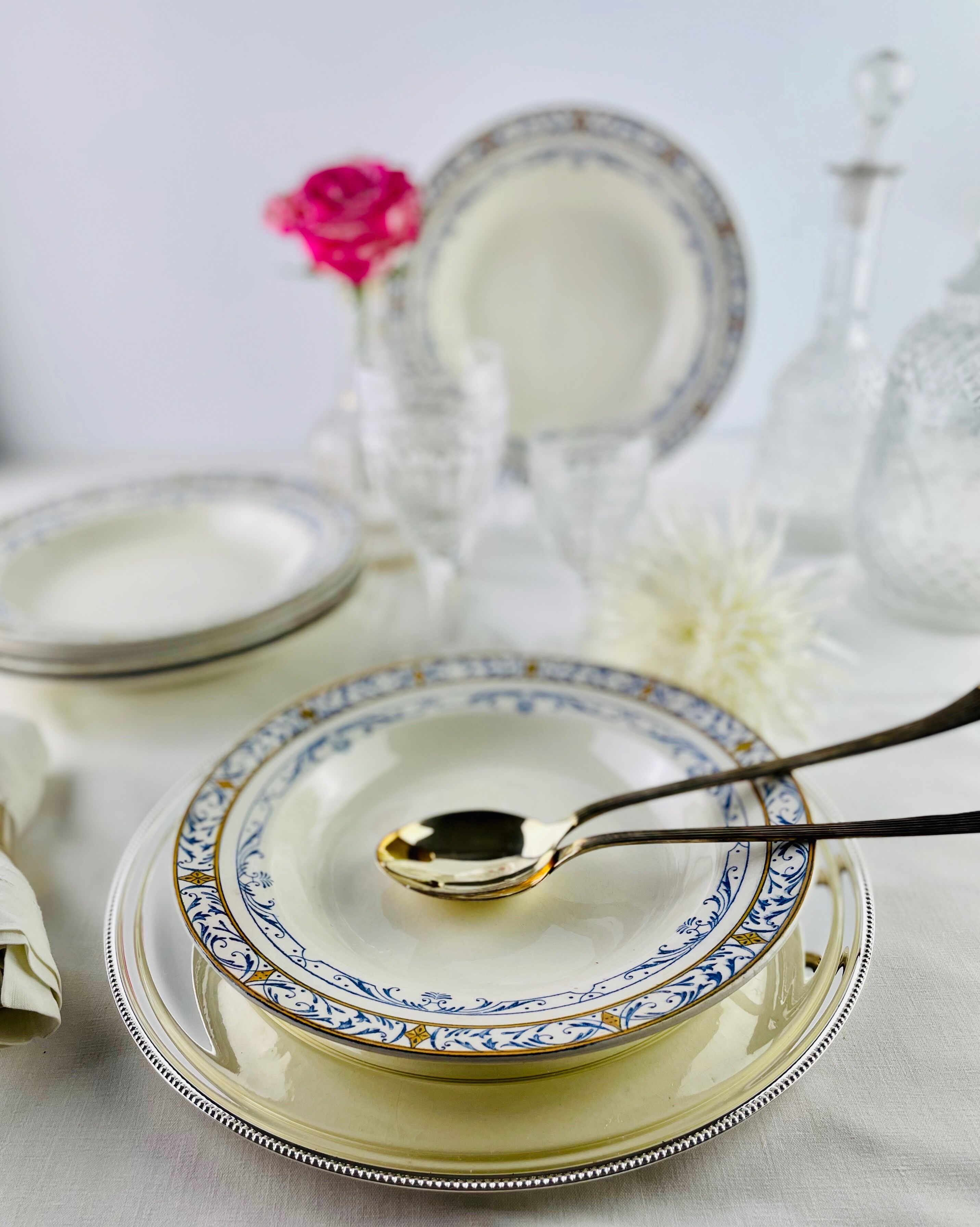 6 old creil and montereau hollow plates, Colbert service